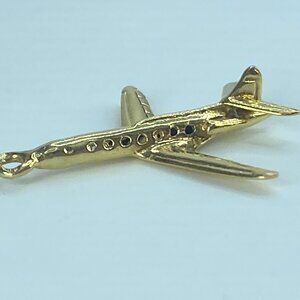 JR536 14K yellow gold Aeroplane charm pendant 2.6g 1 1/8" x 1" 2.6g